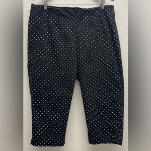 4 for $25 🍒 Chaps Black and White Polka Dot Women's Capri / Cropped 16W
